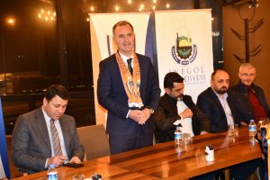 Bursa İnegöl Belediye Başkanı Taban parkenin şampiyonlarını kutladı