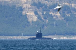 DEAŞ'ı vuran Rus denizaltısı, Çanakkale Boğazı'ndan geçti