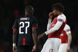 Arsenal'ın yıldızı Alex Iwobi'den ırkçı hareket!