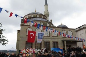 Üsküdar Ahmet Çetinsaya Camii ibadete açıldı