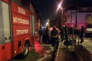 Bursa'da önce kaza yaptı sonra aracı yandı