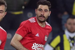 Özer Hurmacı: ''Yıldırımlar üst üste geldi...''