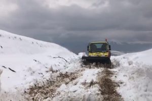 Kar yağışı nedeniyle köylere ulaşım sağlanamıyor