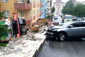 Feci kaza! Ortalık savaş alanına döndü...