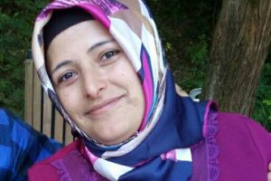 Otomobilin çarptığı kadın hayatını kaybetti