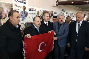 Varank: Buranın imkanlarını, Kandil'e peşkeş çekenlere oy vermemenizi istiyoruz