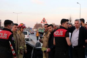 Kaza yapan sürücü, önce kaçtı sonra geri döndü