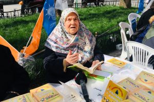 75 yaşındaki Fatma nine, 4. kitabını çıkardı
