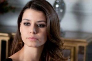 Beren Saat, takipçilerini tedirgin etti