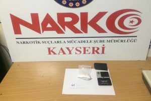 Polis uyuşturucu tacirlerine göz açtırmıyor