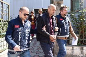 2 cinayetin faili 16 yıl sonra yakalandı