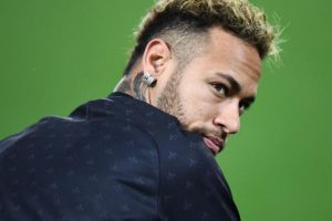 UEFA, Neymar'ı suçlu buldu