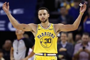 Golden State evinde Indiana Pacers'ı rahat geçti