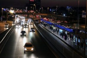 Metrobüs yayaya çarptı!