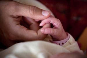 Kadın doğum ünitesindeki 9 hemşire aynı anda bebek bekliyor