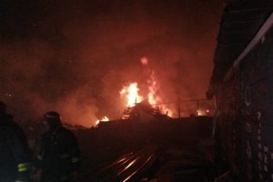 Kapı ve palet imalathanesinde yangın