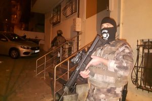 İstanbul'da dev terör operasyonu: Çok sayıda gözaltı var