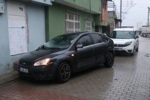 Tek bacağı olmayan sürücü kaza yaptı