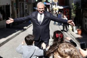 Binali Yıldırım, İstanbul'u iki kez baştan başa yürüdü