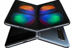 Samsung robotları Galaxy Fold'u 200 bin defa katladı