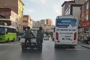 Patenli gençler, trafikte ölüme davetiye çıkarttı
