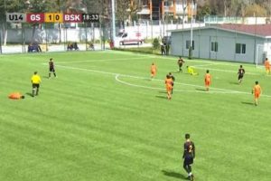 Galatasaraylı Kayar'dan örnek davranış