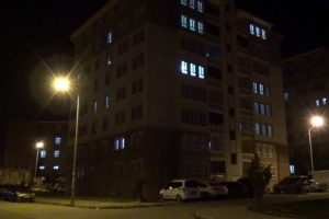 3. kattan düşen çocuk hayatını kaybetti