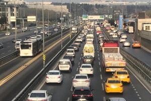 İstanbul'da tüm yollar trafiğe açıldı!