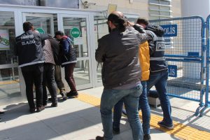 Uyuşturucu operasyonuna 4 gözaltı