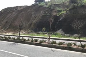Mardin'de heyelan riskine karşı 3 ev boşaltıldı