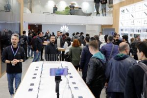 Huawei Deneyim Mağazası yoğun ilgiyle açıldı