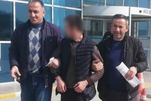 Açık öğretim sınavına cebinde 'mermi' ile geldi