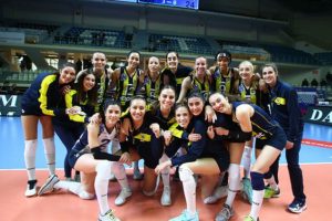 Fenerbahçe Opet yarı finalde
