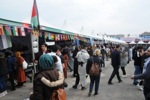 Yabancı üniversite öğrencileri kültürlerini tanıttı