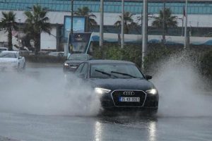 Meteoroloji o bölge için 'sarı alarm' verdi! Çok kuvvetli olacak