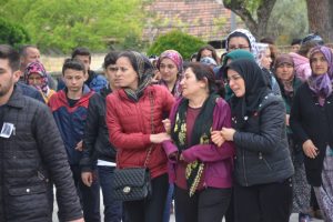 Uçurumdan düşen 14 yaşındaki kız son yolculuğuna uğurlandı