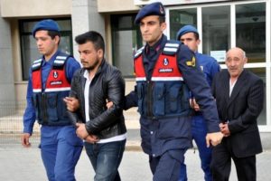 Cezaevinden izinli çıktığı gün hırsızlık yaptı