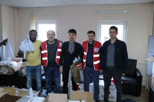 Bursa'da Kızılay'dan öğrencilere yardım