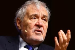 İlber Ortaylı: Türkler devletsiz yapamaz, devleti el üstünde tutmamız lazım