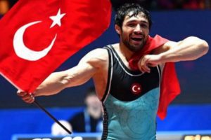 Atakan Yüksel'den altın madalya