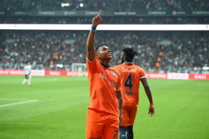 Galatasaray'ın puanı Başakşehir'e teselli oldu