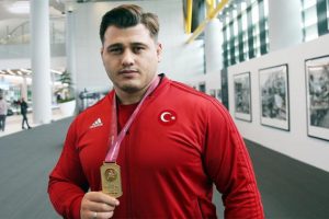 Rıza Kayaalp: Tek eksiğim olimpiyat altın madalyası