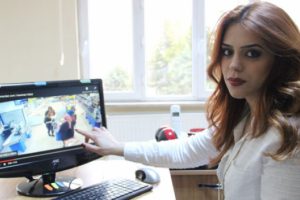 Genç öğretmen şok oldu! ''Bu yaştaki adam da bunu yapıyorsa...''