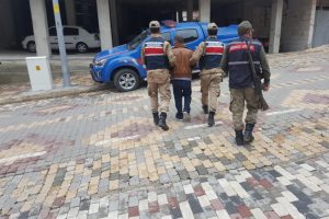 Cezaevi firarisi yol kontrolünde yakalandı