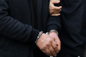 FETÖ şüphelisi iki astsubaya gözaltı