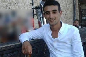 Sevdiği kız başkasıyla nişanlanınca intihar etti