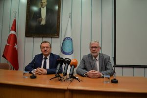 Bursa Uludağ Üniversitesi'nde Prof. Dr. Kılavuz görevi devraldı