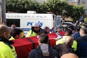 Bursa'da intihar eden polis memuru İnegöl'de toprağa verildi