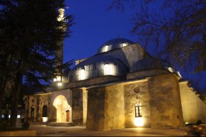 Beraat Kandili dualarla ihya edildi