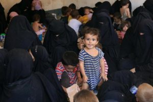 Kosova, IŞİD mensubu vatandaşlarını ülkeye getirdi